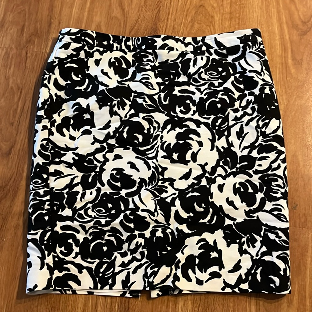Liz Claiborne floral cotton pencil skirt